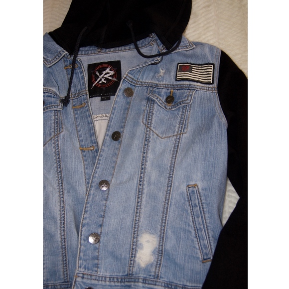 Jean jacket with sweatshirt detail - Picture 2 of 4